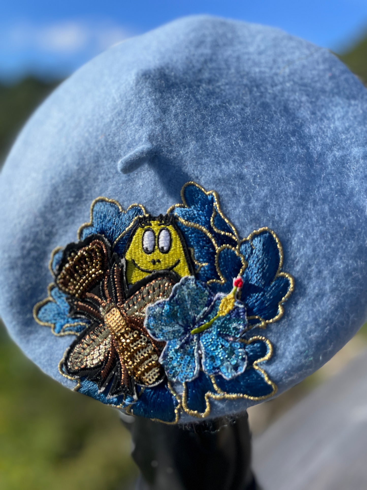 Béret en laine customisé "Rêve Bleu"