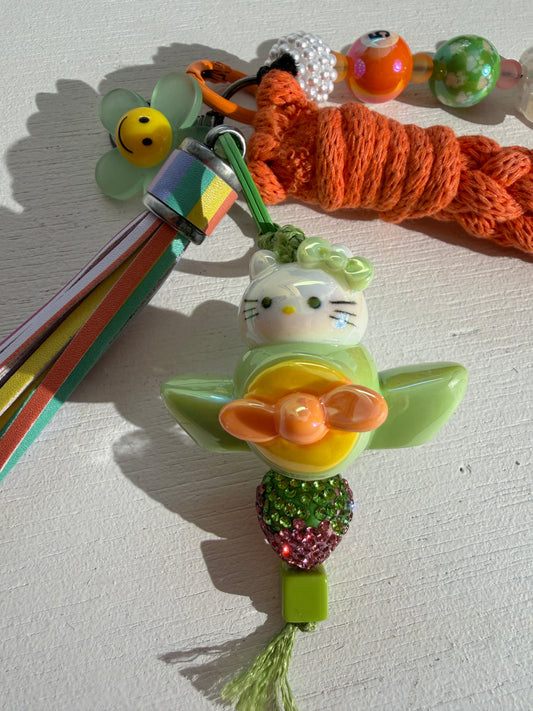 Bijou de sac coloré - Grigri - porte-clés -"Chat décolle vert " - pièce unique