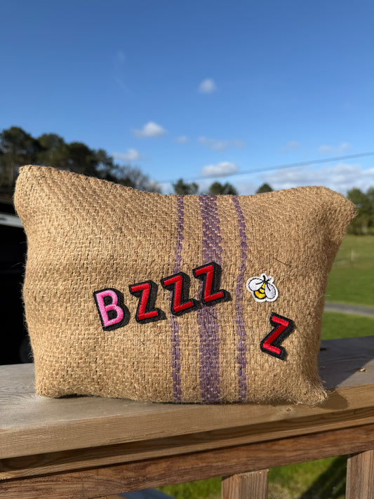 Pochette femme - "BZZZ" - toile de jute - pièce unique