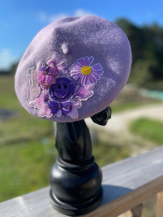 Béret en laine customisé  "Purple Mood"