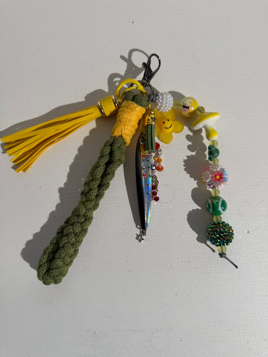Bijou de sac coloré - Grigri - porte-clés - " Sardine" -  pièce unique