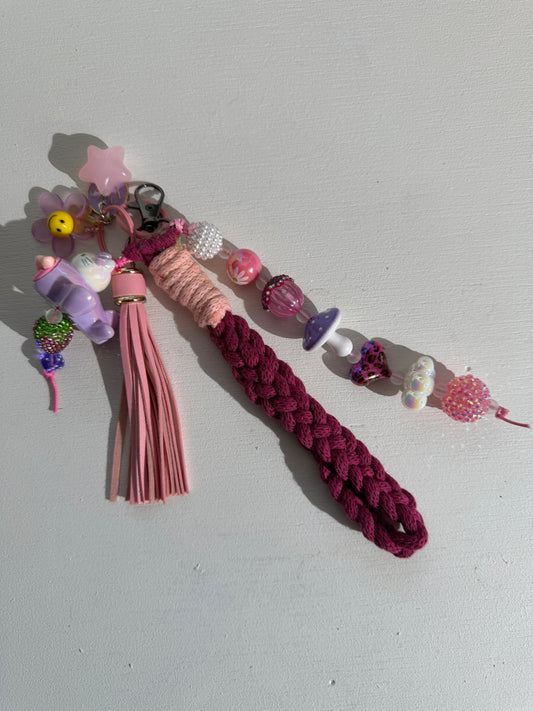 Bijou de sac coloré - Grigri - porte-clés - " Chat décolle parme" -  pièce unique