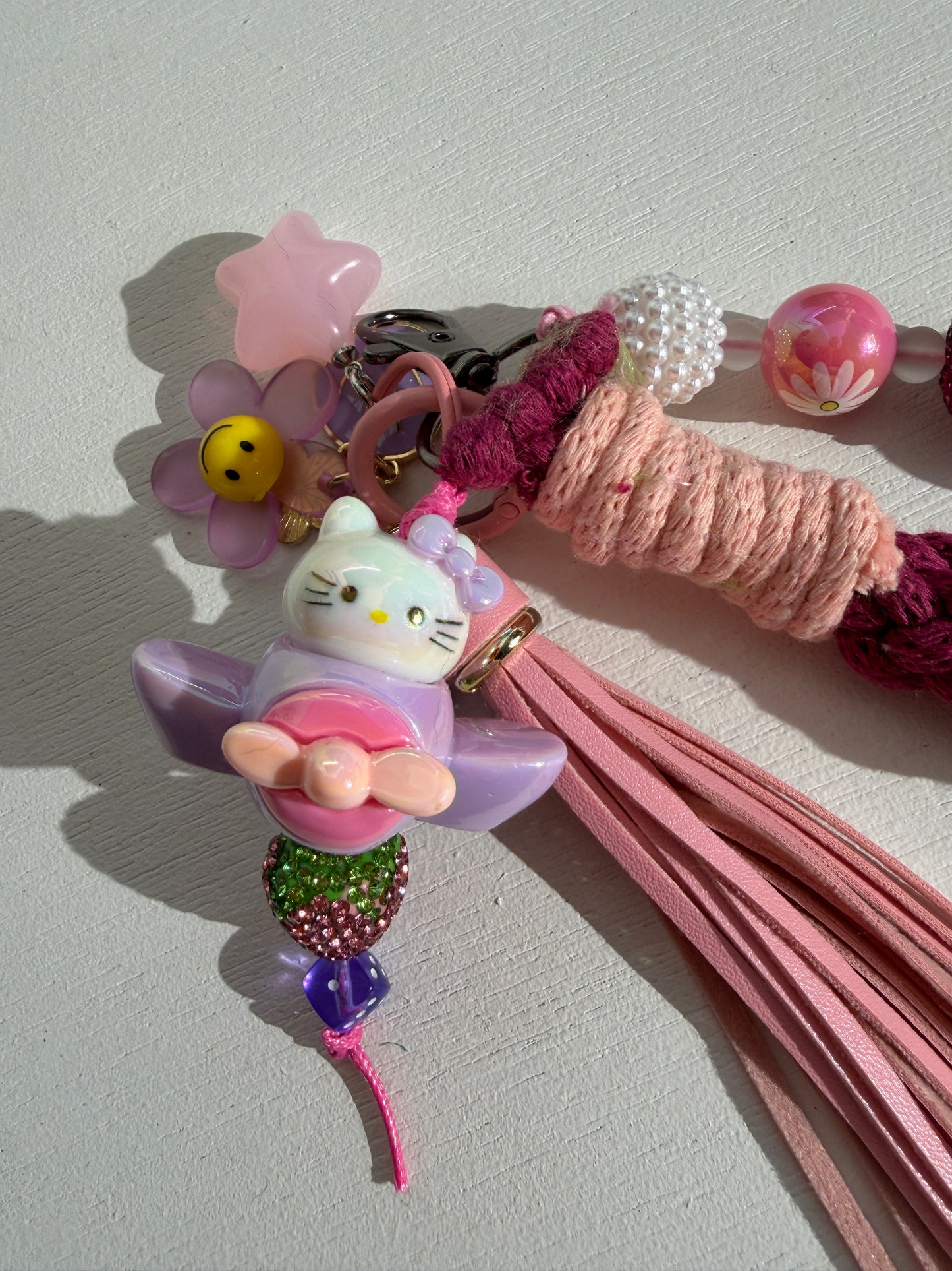 Bijou de sac coloré - Grigri - porte-clés - " Chat décolle parme" -  pièce unique