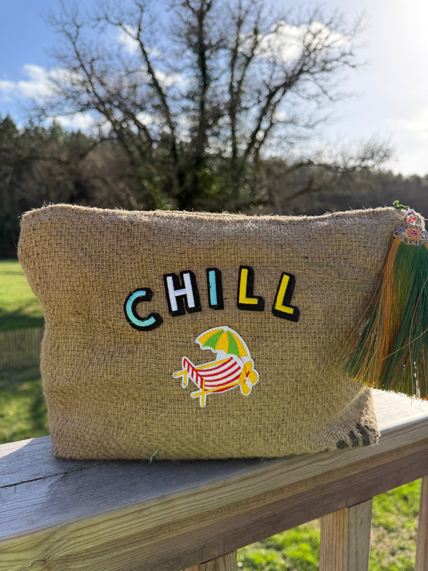 Pochette  femme - "Chill" - toile de jute -  pièce unique