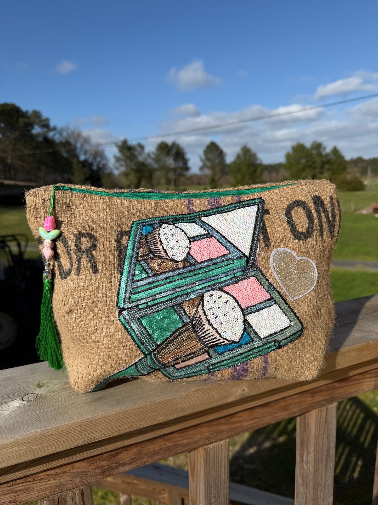 Pochette femme - "Mon bazar"- toile de jute - pièce unique
