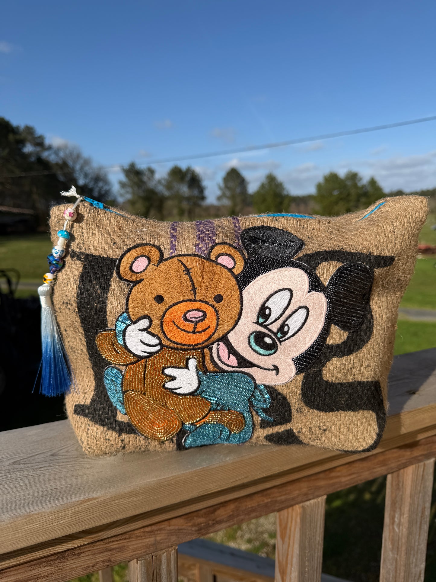 Pochette femme  - "A moi" -  toile de jute - pièce unique